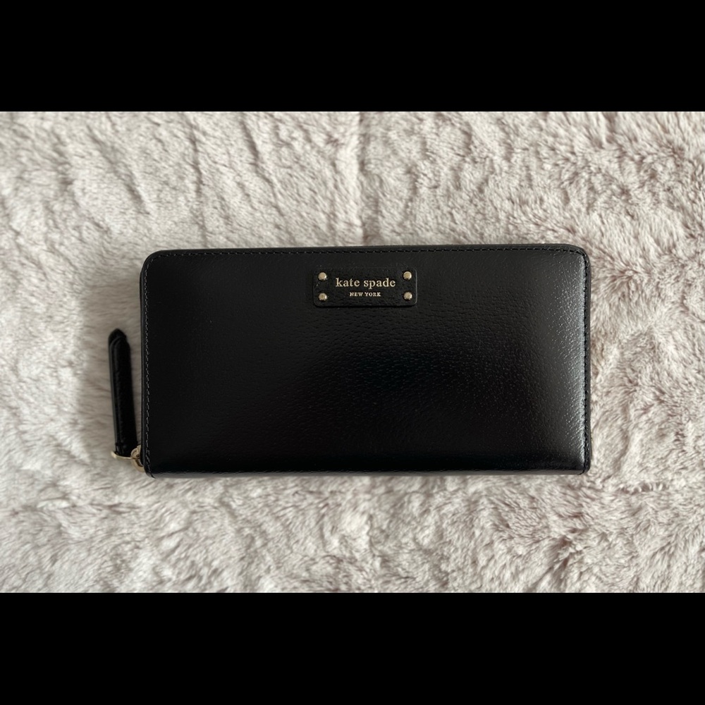 NWT Kate Spade ♠️ Black Wallet